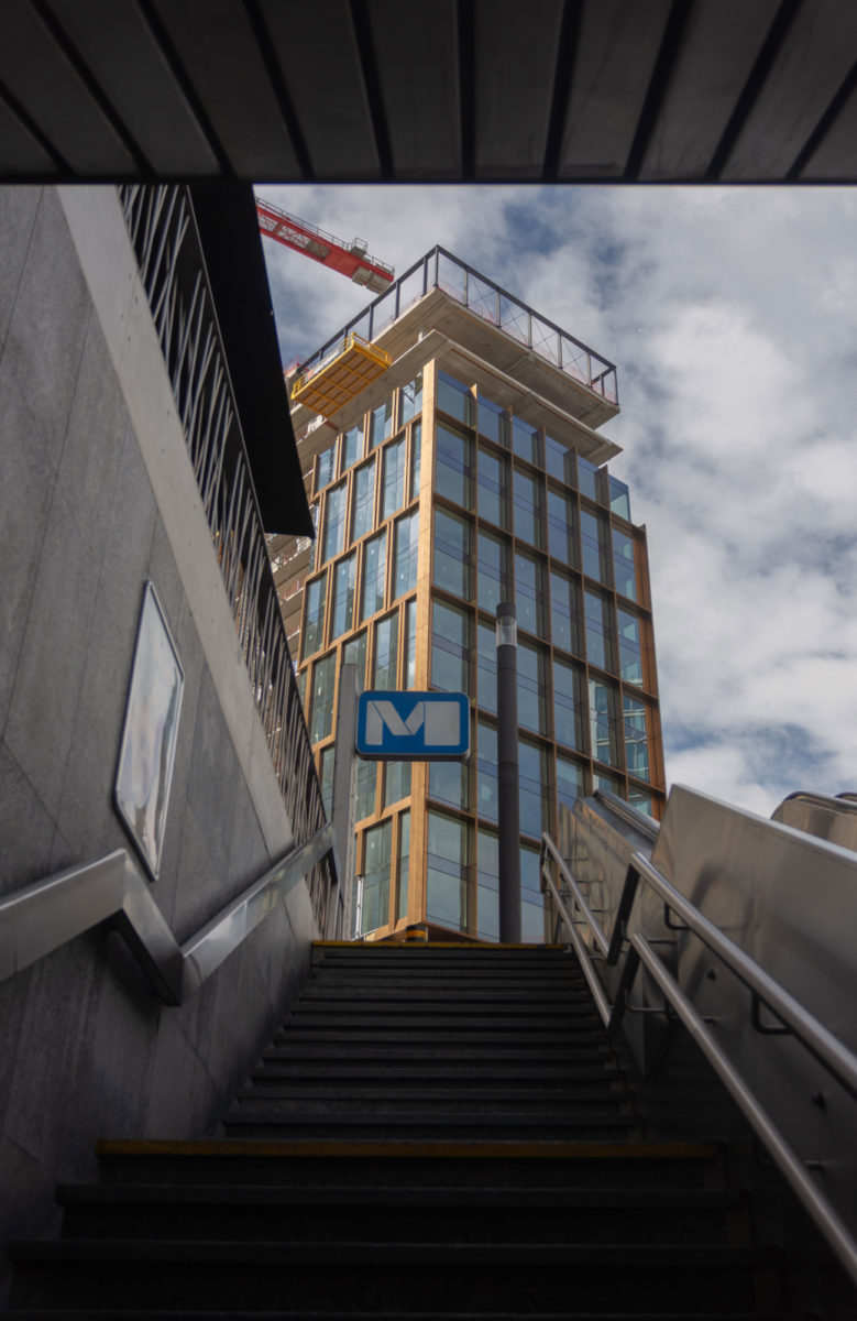 <span class='c-gallery-modal__index'>1/26</span>